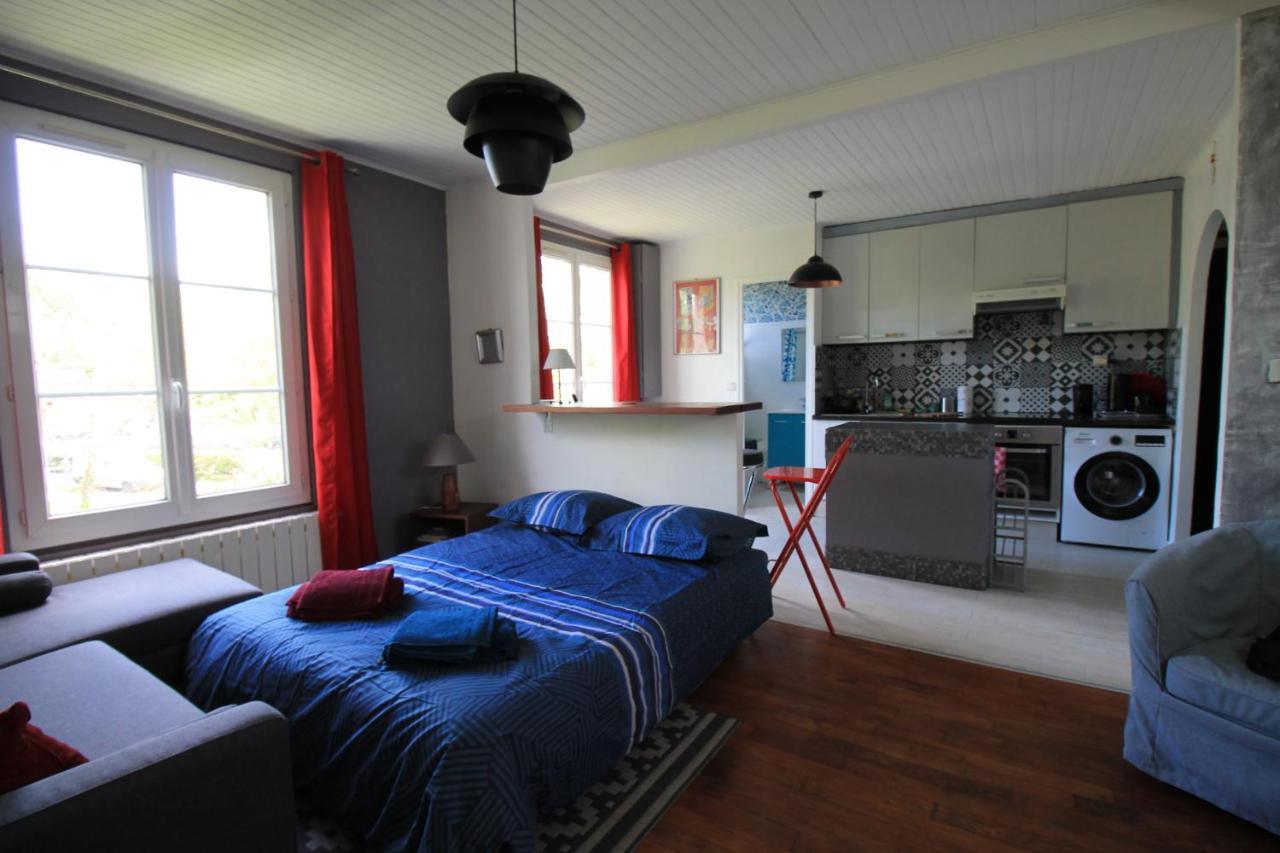Disponible - Appartement Entier - Ligne H 15Mn Paris-Gare Du Nord, Parking Rue Gratuit, 4 Pers, Station De Train En Face Toutes Les 15Mn, Hippodrome, Cdfas, Universite, Borne Electrique, 1Er Etage Обонн Экстерьер фото