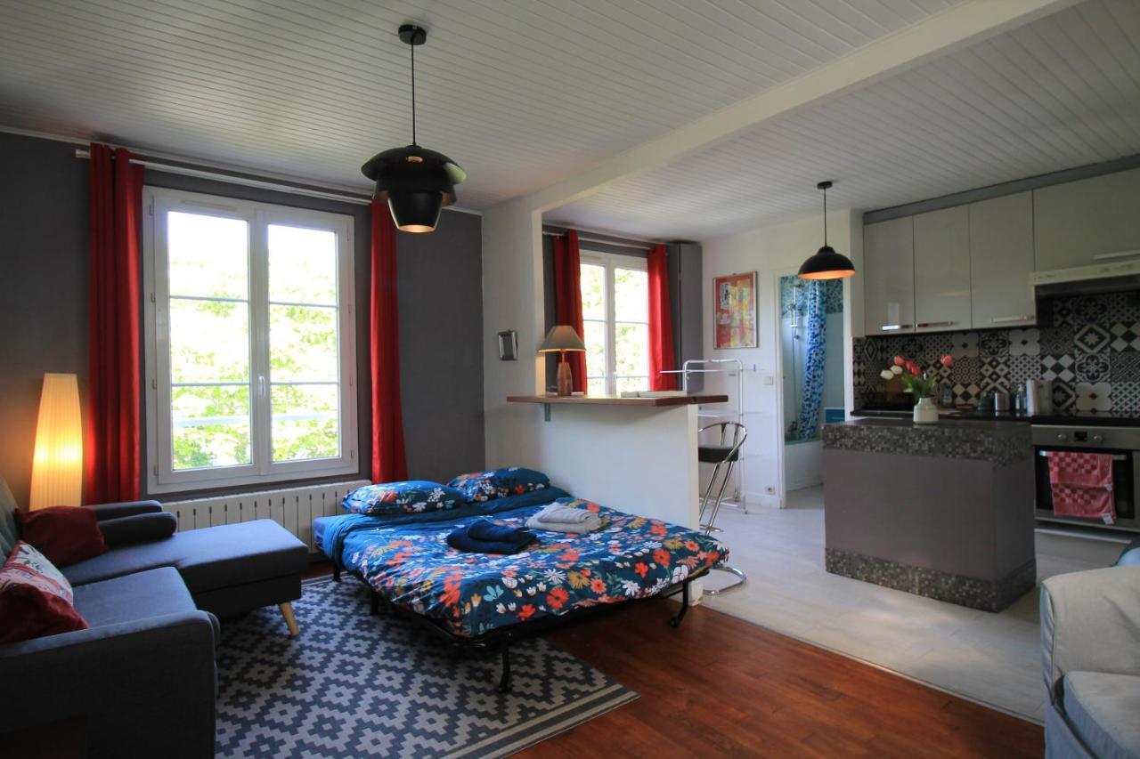 Disponible - Appartement Entier - Ligne H 15Mn Paris-Gare Du Nord, Parking Rue Gratuit, 4 Pers, Station De Train En Face Toutes Les 15Mn, Hippodrome, Cdfas, Universite, Borne Electrique, 1Er Etage Обонн Экстерьер фото